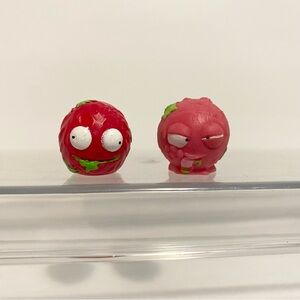 The Grossery Gang Revolting Raspberry + Slopstopper Series 2 Rotten Groceries